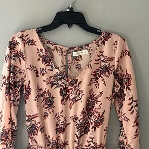 A&F Ruffle Pink Floral Long Sleeve Romper, Romantic, Sz XS